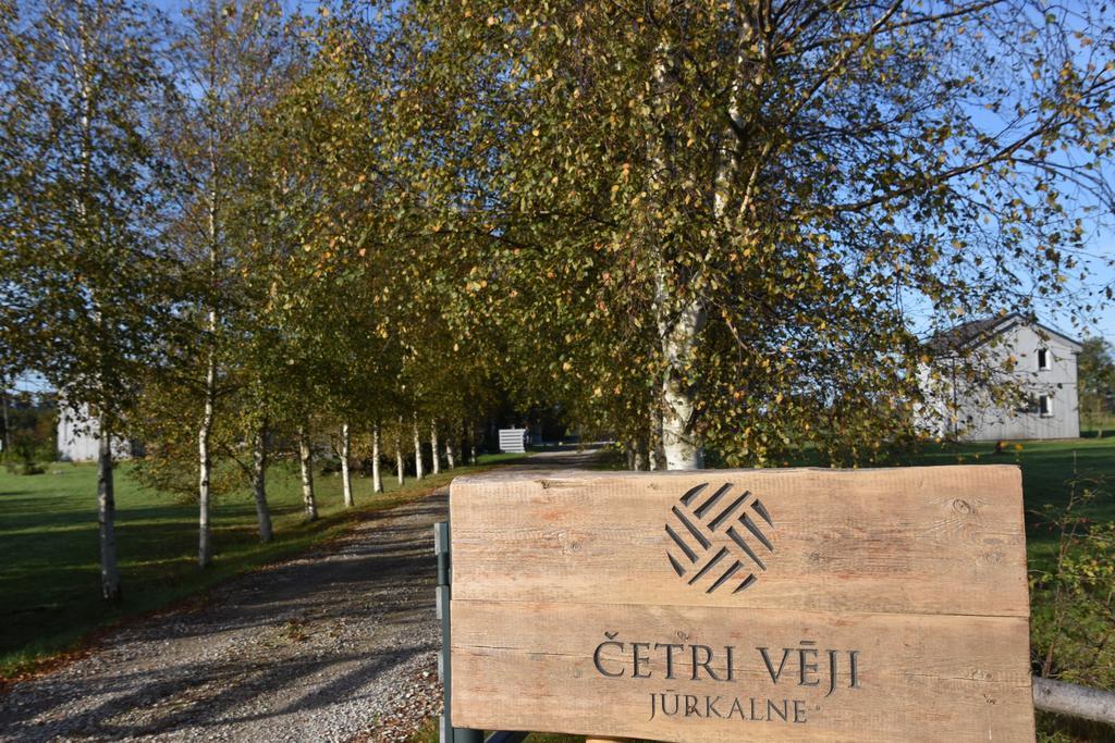 Cetri Veji 호텔 주르칼네 외부 사진
